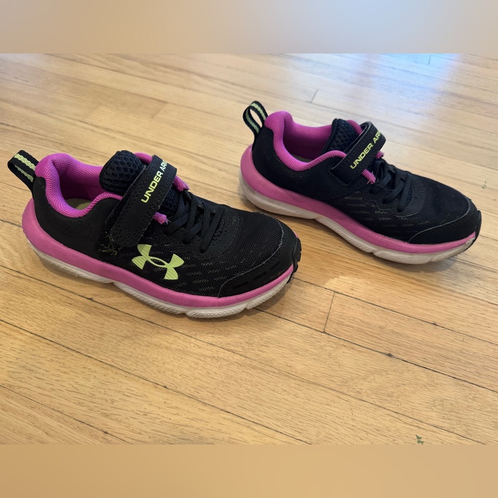 Under Armour Black and Pink Sneakers with Velcro Closure